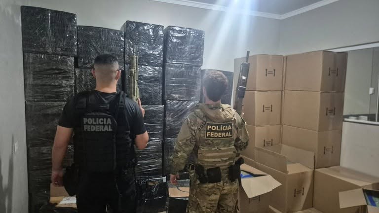 PF apreende cigarros contrabandeados e veículo em Mundo Novo/MS